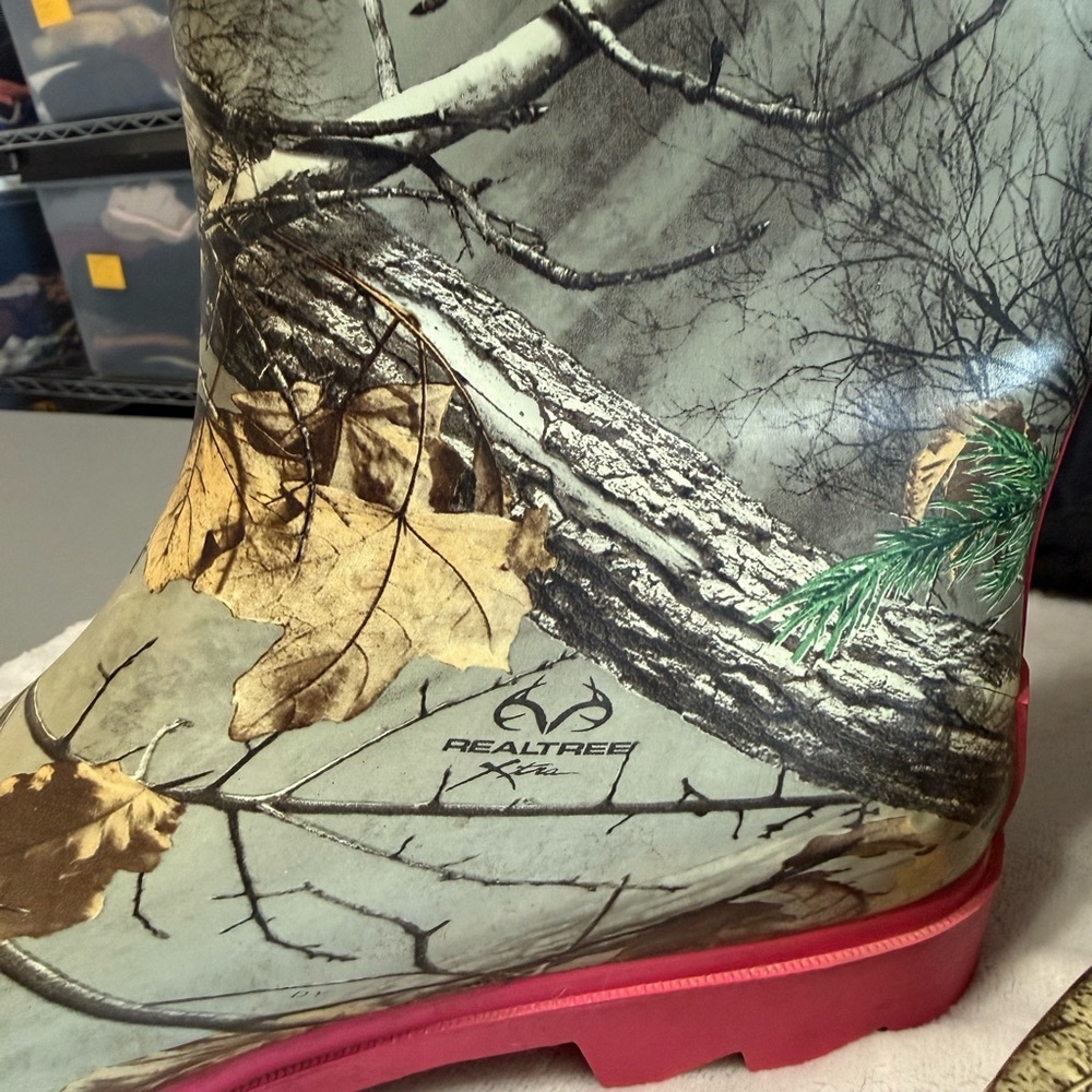 Camo Rain Boots with Pink Accents - Picture 2 of 6